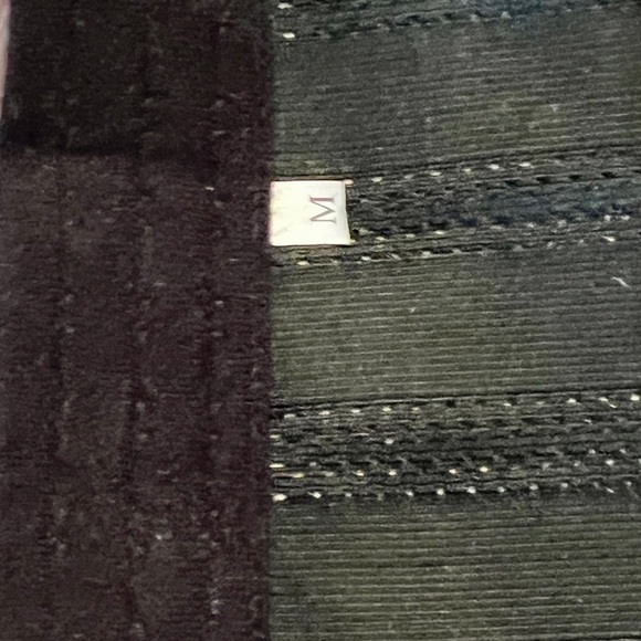 Black waist trainer, size medium - Picture 3 of 4